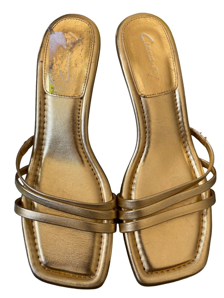 Circus Ny Womens Cecily Cushioned Strappy Kitten Heel Gold Size 6.5 Defected — image 3 of 5